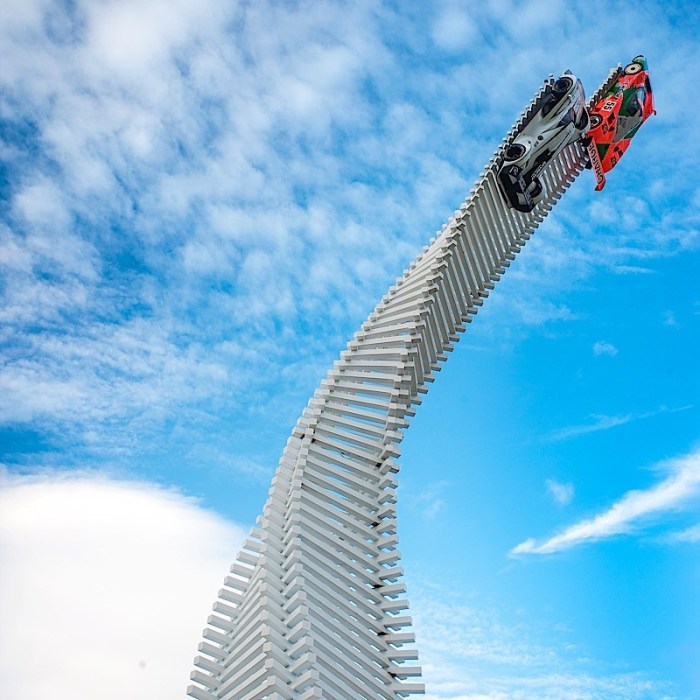 Feet goodwood hangs mazda ground above cars two autoevolution